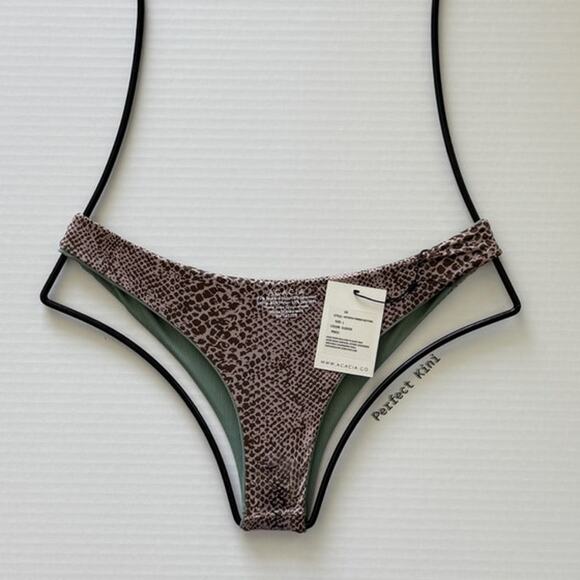 Acacia Swim Ho'okipa Ribbed Bikini Bottom - Clover - L - Picture 4 of 9